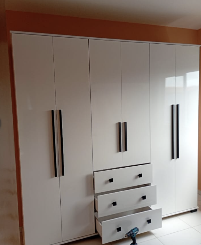 Armário Moderno montado pela WM Montagens em São Luís - MA